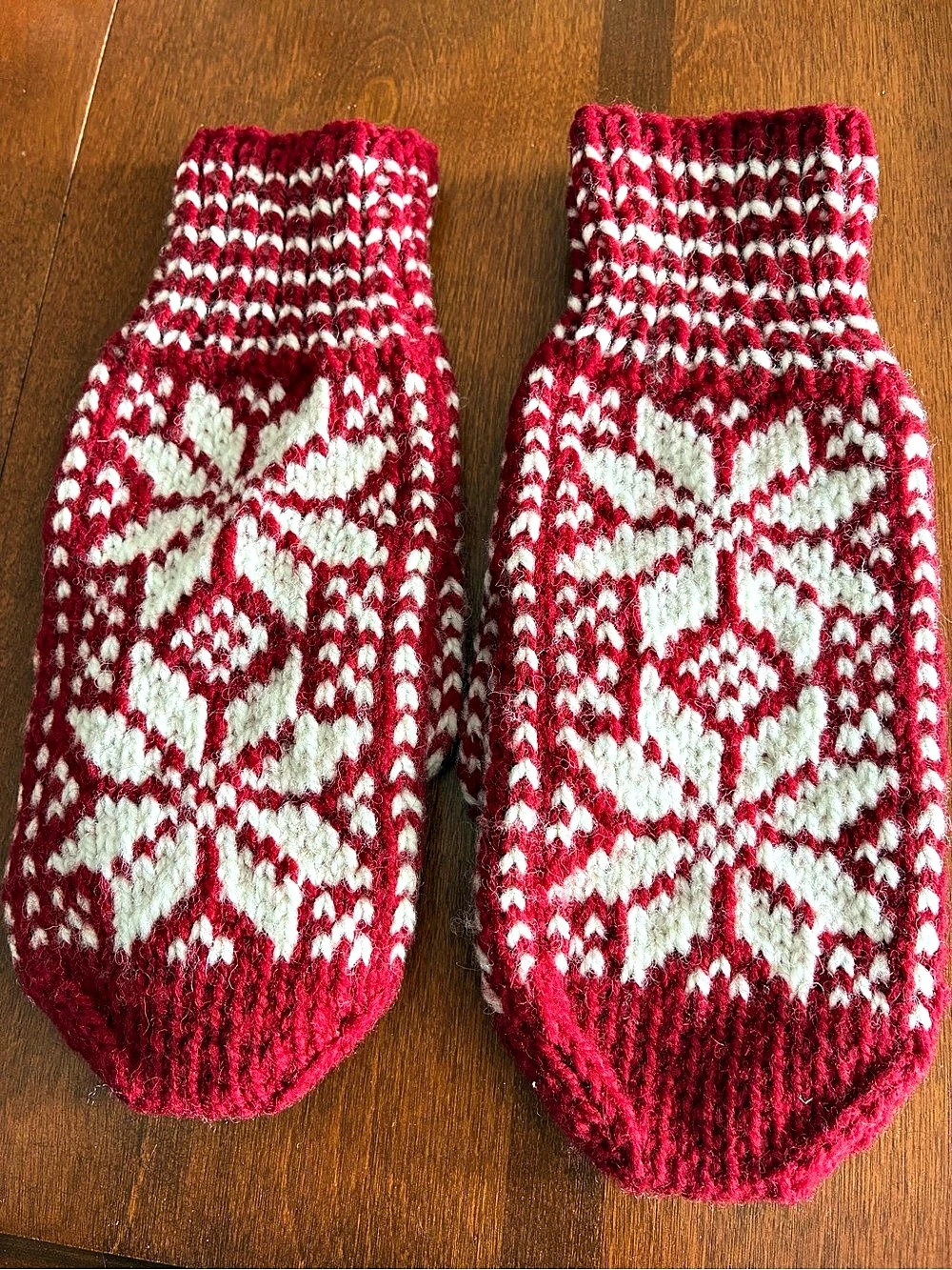 Handmade Double Knit Red & White Knit Mittens Like New
